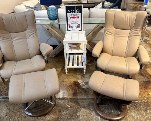Stressless Wing Medium chair and Ottoman. Classic and Signature base