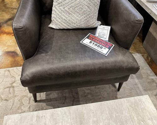 Classic leather chair in waco grey