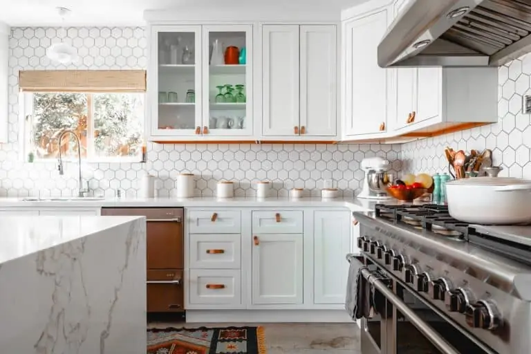 white kitchen honey comb tile